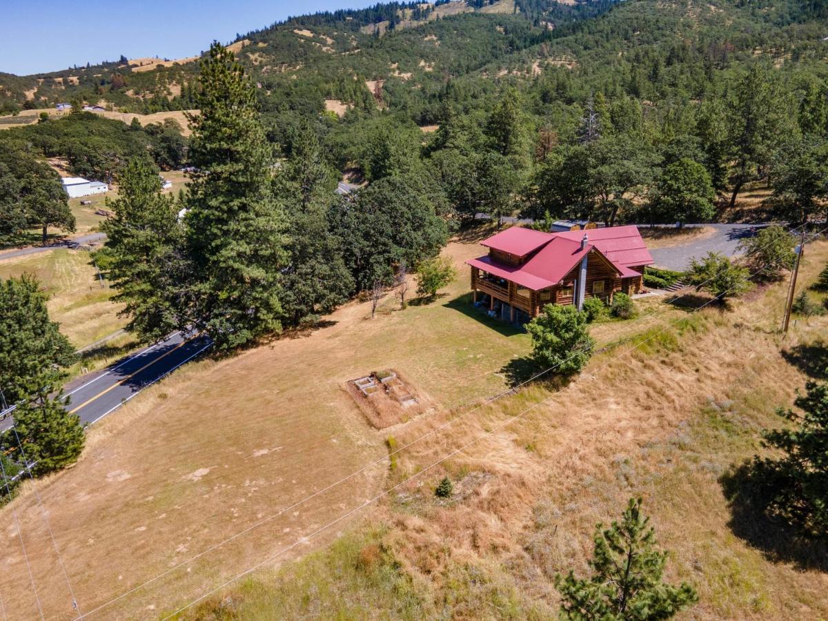 Rowland Log Cabin Home Lyle Kültér fotó
